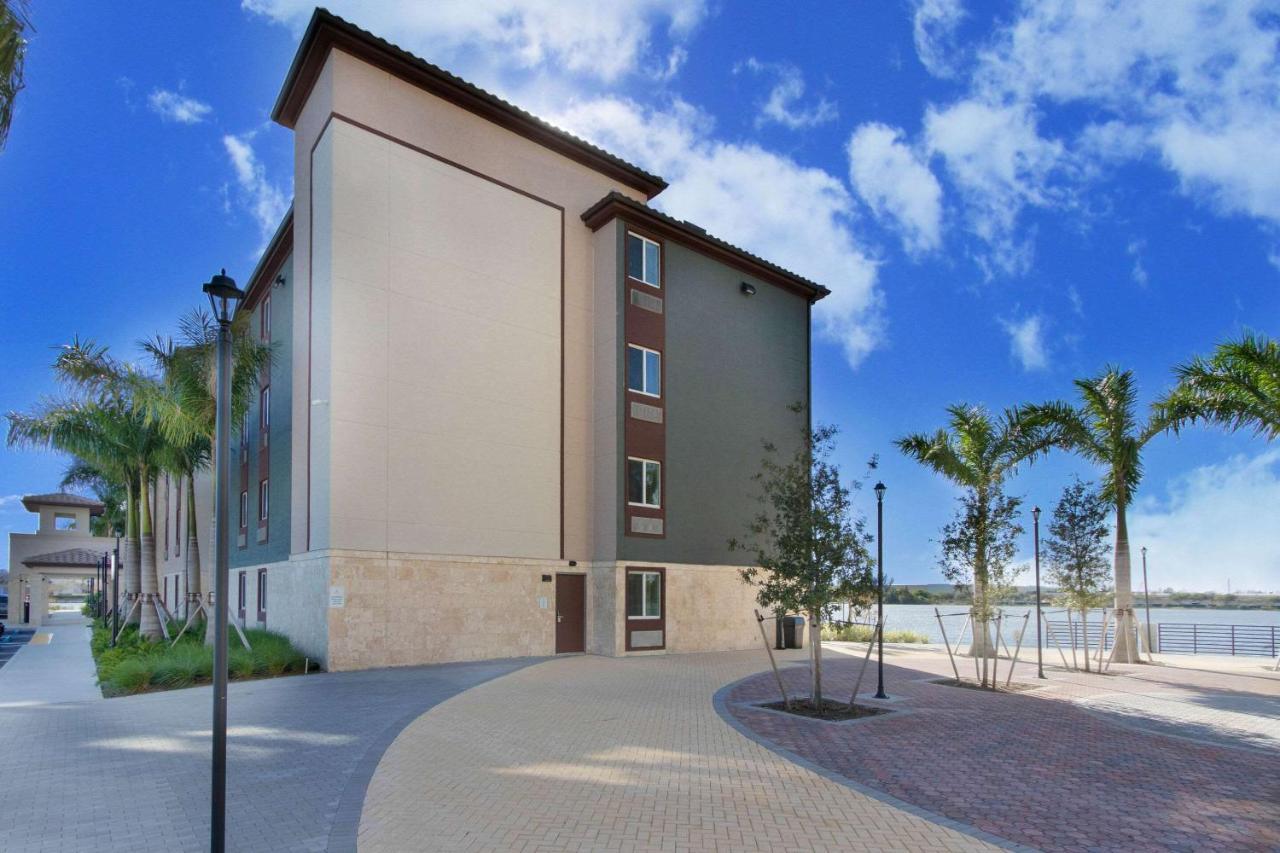 Woodspring Suites Miramar Exterior foto